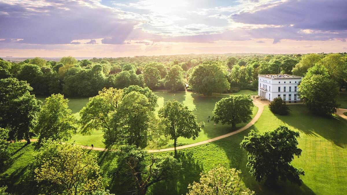 Spaziere durch den Jenischpark zum Jenisch Haus